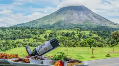 La Fortuna Nights: Where to Go and What to Do