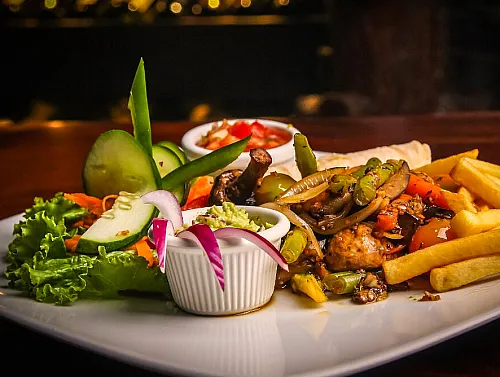 Restaurante SelvaRustica La Fortuna premium grilled beef tenderloin with roasted vegetables